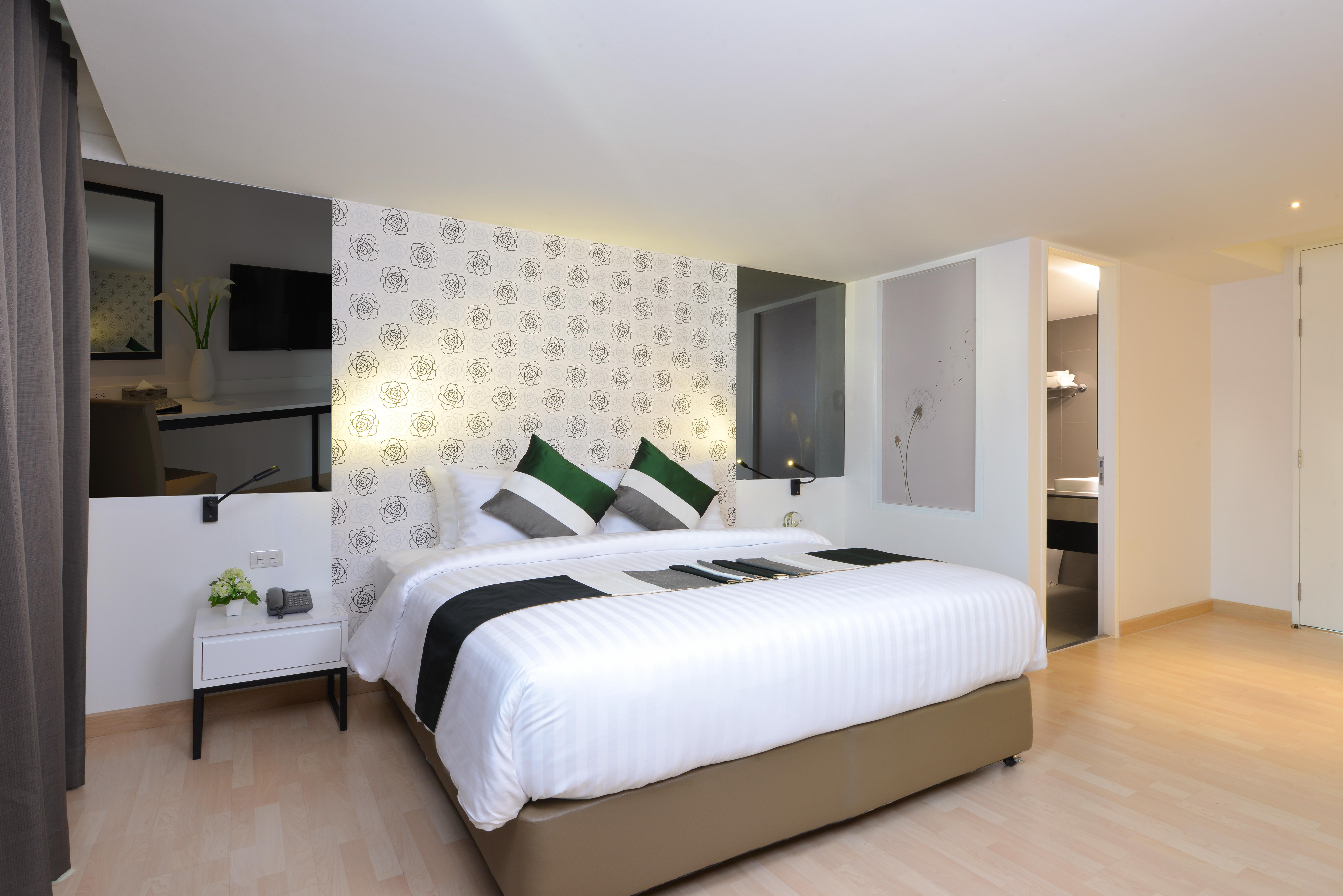 Le D'Tel Bangkok Hotel Exterior photo Deluxe Room