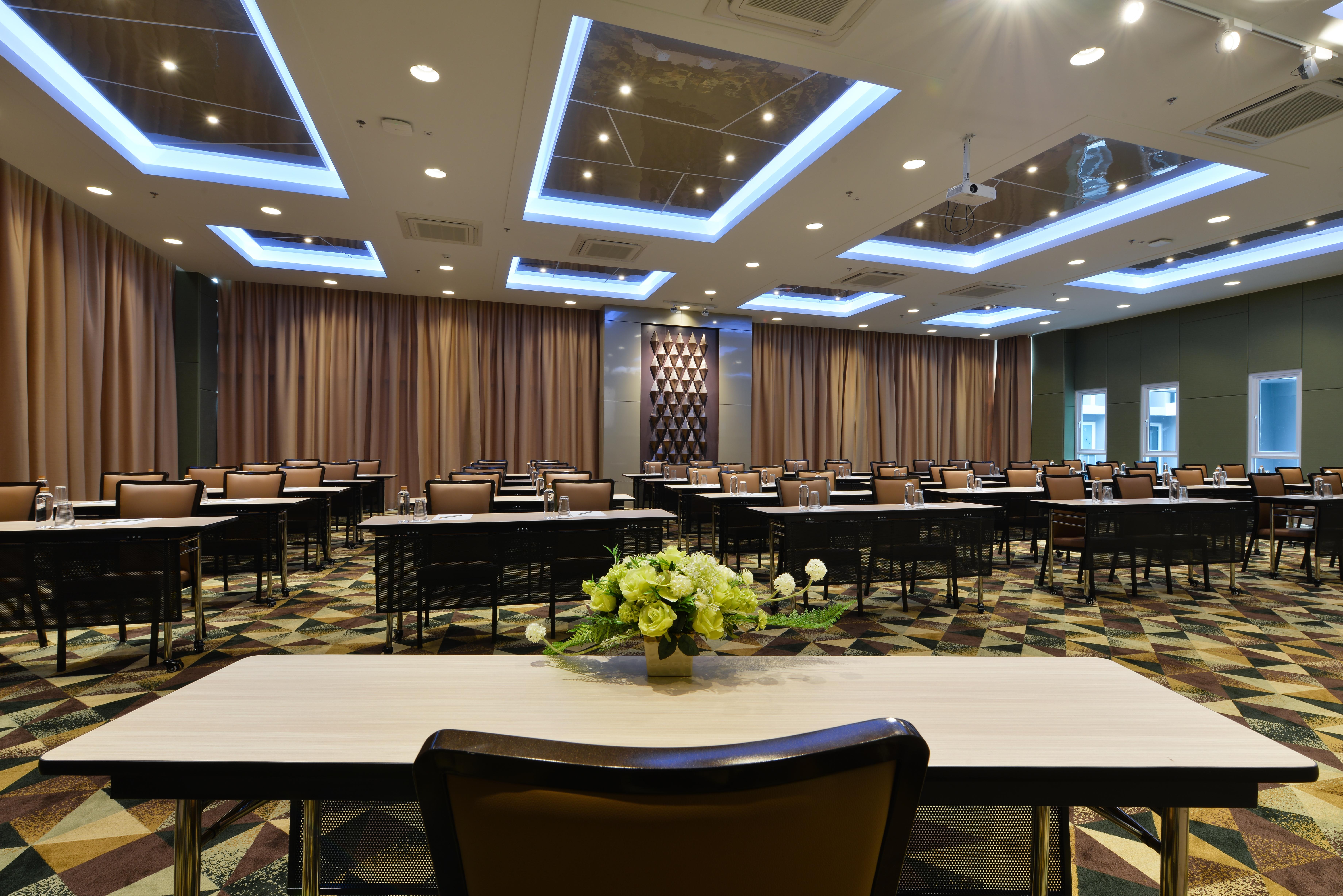 Le D'Tel Bangkok Hotel Exterior photo Meeting room