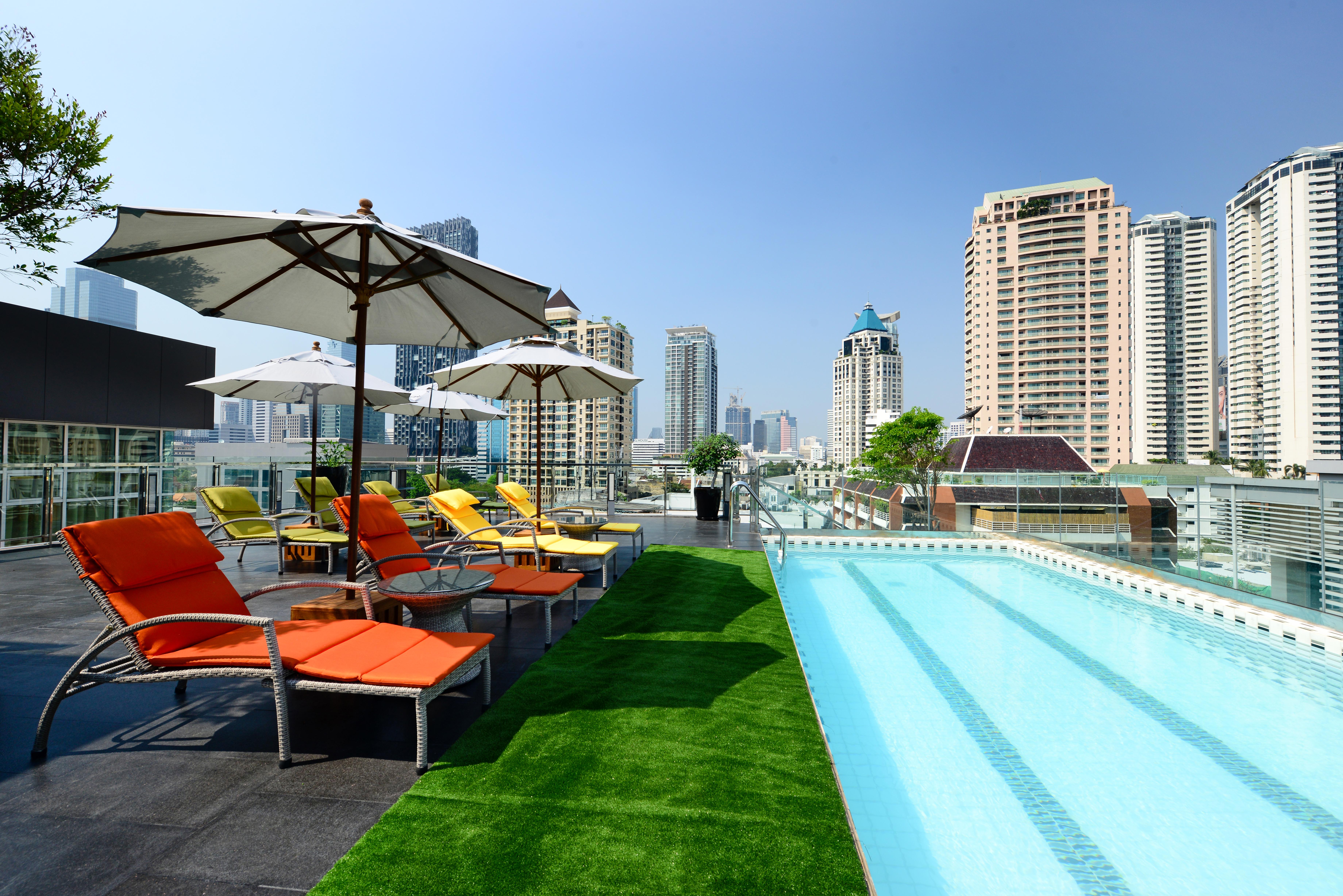 Le D'Tel Bangkok Hotel Exterior photo Rooftop pool at the U Sathorn