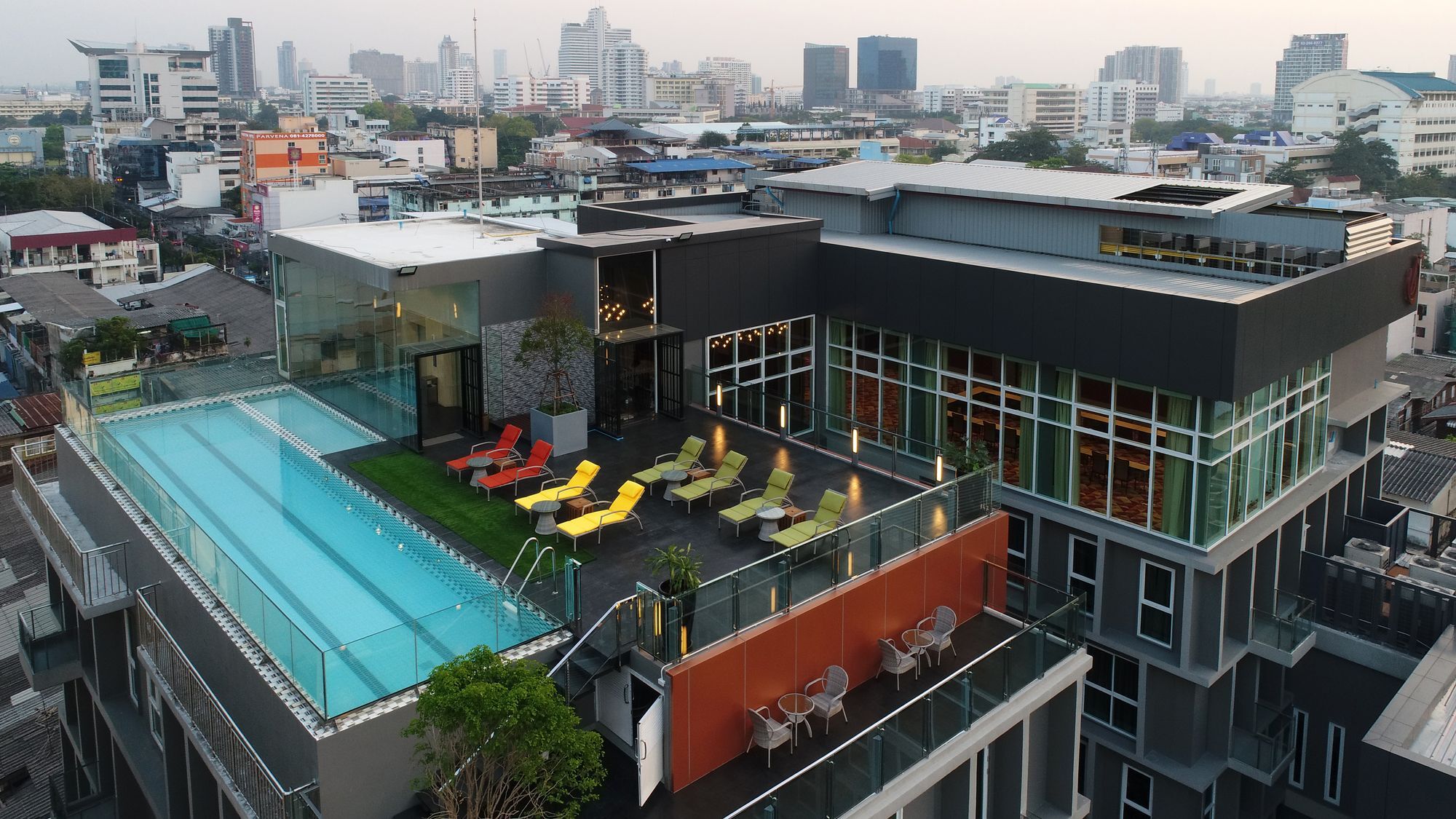 Le D'Tel Bangkok Hotel Exterior photo The Standard, East Village